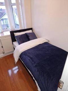 Bella Range Homes for CONTRACTORS in ESSEX Spacious Serviced Accommodation 5 Bedroom 2 bathroom and 1 Ensuite sleeps 10 - Goodmayes - 6