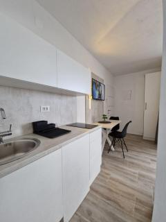 Elegance Dream Apartment - 6