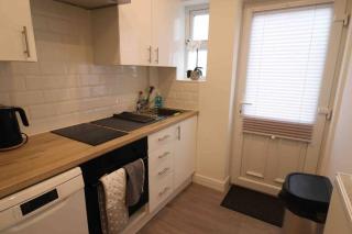 Stylish one bed apartment with off road parking - Birmingham - 4