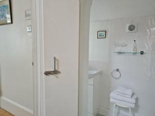 Endeavour House - Cowes - 1