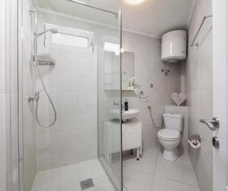 Estella Villa Apartments - 6