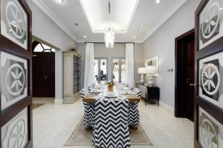 Maison Privee - Palm Jumeirah Beach Front XL Villa with Private Pool - Dubai - 4