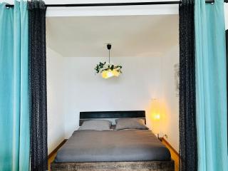 Apartments in Panorama City on 25th floor - amazing view close to Old town - 2
