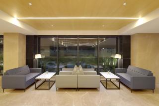 Lemon Tree Hotel Agra - 9