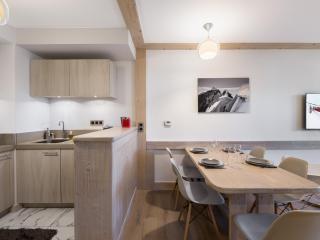 Appartement moderne au cœur de Courchevel Village, proche commerces et pistes, avec espace fitness. - FR-1-562-36 - Courchevel - 2