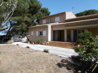 Chambre dans maison provençale avec piscine - 3