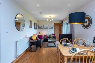 Laurel Cottage - indoor pool, hot tub, panoramic Snowdonia views - Colwyn Bay - 4