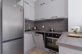 Family Apartment with Parking & Terrace by Noclegi Renters - Cracovia - 6