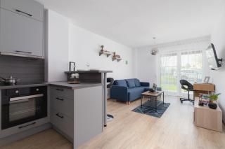Family Apartment with Parking & Terrace by Noclegi Renters - Cracovia - 1