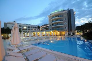 Pasa Beach Hotel - 1