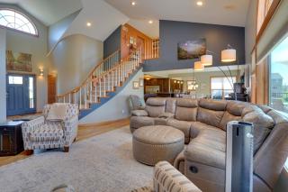 Expansive Retreat on 5 Acres in Shakopee! - 4