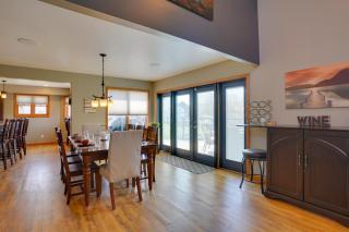 Expansive Retreat on 5 Acres in Shakopee! - Shakopee - 3