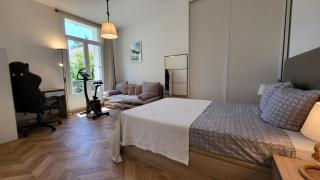 Super Flat, Garden. Bnbrickeys - Monte Carlo - 1