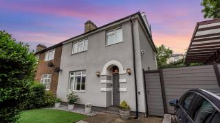 Cosy Luxurious Family Home - Londra - 0