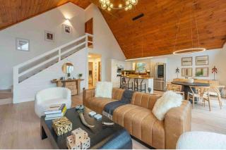 Modern Cabin 3/2 with cover garage - 5