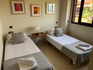 El Soto de Marbella Onsite Golf-Tennis-Padel-Gym 2 Bedroom Penthouse - 4