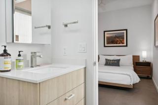 Unique Design 1-bedroom Apartment - 80 Walkscore! - Phoenix - 4