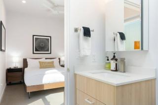 Eco-friendly 2-bedroom Apartment - 80 Walkscore! - Phoenix - 3