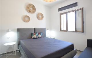 2 Bedroom Lovely Home In Noto - 8
