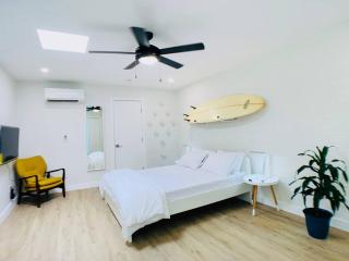 Intimate well appointed Studio w Pool - Scottsdale - 3