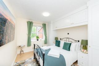 Escape The Matrix - 2 Bed Flat in City Centre with Free Parking - Southampton - 5