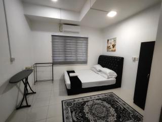 Homestay Temerloh with Private Pool Near Hospital 4 Bedroom 4 Aircond 10pax Free Wi-Fi Netflix - 6