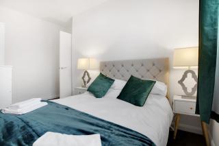 Sleek Gem Home in Houghton le Spring, Sleeps 5 - 6