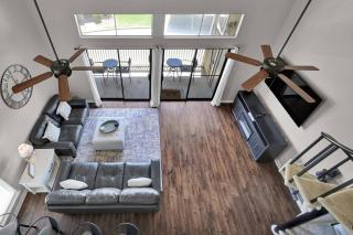 April Point Dr S - 2