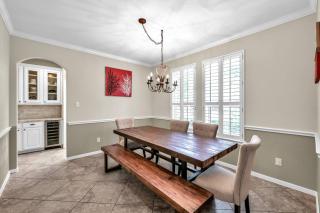Taupewood Pl - The Woodlands - 1