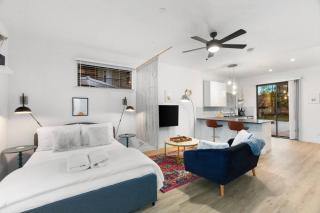 Poolside Studio w Rooftop Deck - Walk to Old Town - 5