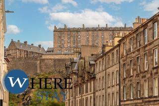 Stylish 2bed apartment underneath Edinburgh castle - 5