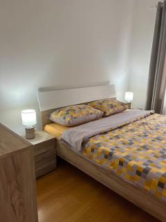 Apartman Flora - Novi Grad - 1