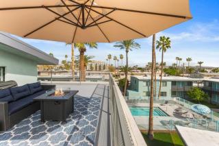 Micro Studio with balcony & pool view - Walk to OT - 9