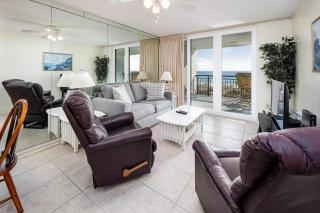 Nautilus 1204 - Gulf Front - 2 Bedroom! 2nd Floor Free Beach Service March to October - Fort Walton Beach - 3