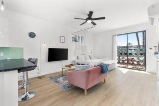 Large Studio Rooftop & Poolside - Walk to Old Town - Scottsdale - 1