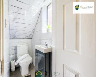 3 Bedroom Coventry House By Passionfruitproperties with Free Wi-fi, Large Garden and Driveway - 52NRC - 3