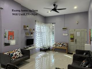Rumah Armand Ayer Keroh Bandar Melaka 4BR Fully Aircond - Melaka - 1