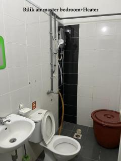 Rumah Armand Ayer Keroh Bandar Melaka 4BR Fully Aircond - Melaka - 5
