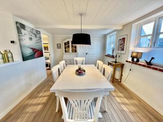 Lækkert byhus i hjertet af Marstal - 4