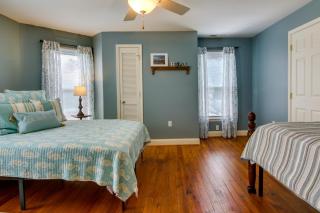 Family-Friendly Cambridge Home with Fire Pit! - Cambridge - 1