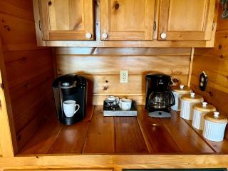 Amazing Views~Secluded Retreat~HotTub~GameRoom - Mineral Bluff - 7