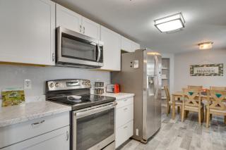 Port Charlotte Vacation Rental Screened-In Lanai! - Yonkers - 2