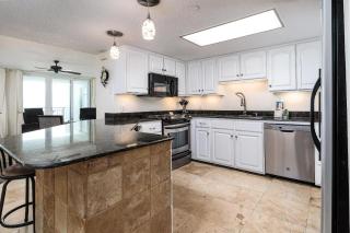 Nautilus 1703 Gulf Front Large 2 Bedroom Penthouse 7th Floor - Fort Walton Beach - 6