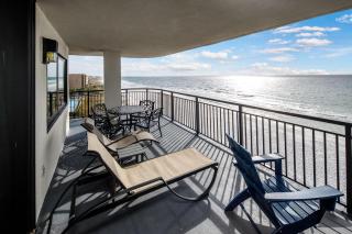 Nautilus 1704 Gulf Front Large 2 Bedroom Penthouse Huge Wrap Around Balcony - Fort Walton Beach - 3