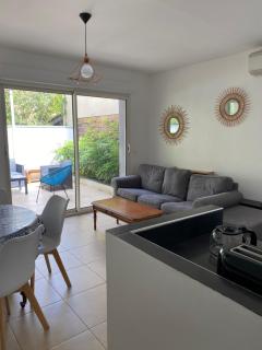 Jolie Villa avec jacuzzi Hôpitaux facultés - 9