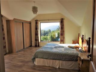 Peaceful, scenic family home - 6