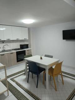 LIZ HOUSE TOLEDO - Naples - 3
