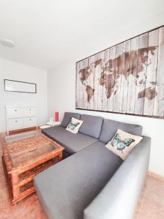 Piscina & Wifi. SUNNY apartement, swimming pool. - 2
