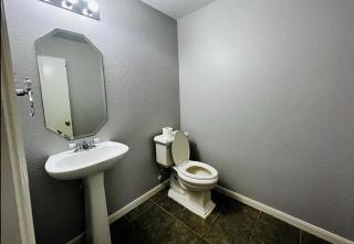 Private Queen Room Cypress 290, TX - 5