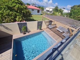 Les Villas Jasmin Standing Piscine Chauffée Jacuzzi 5 Ch 14 Pers - Baie-Mahault - 1